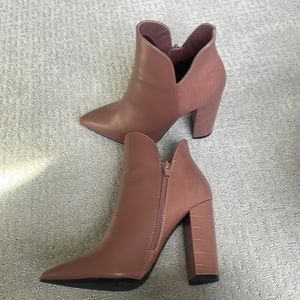 Women’s Heeled Booties